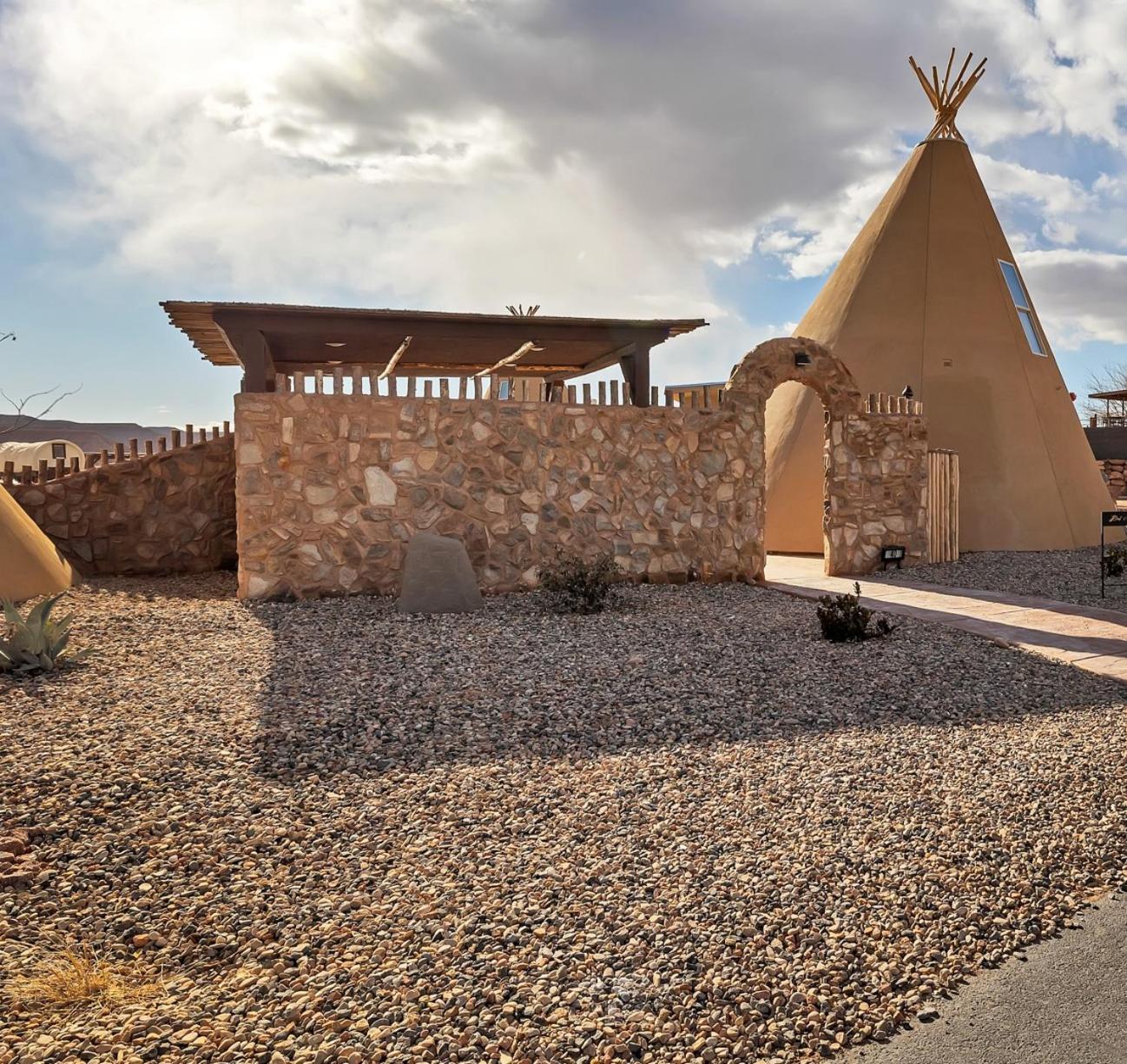 Zion White Bison Glamping & Rv Resort Virgin Exterior foto
