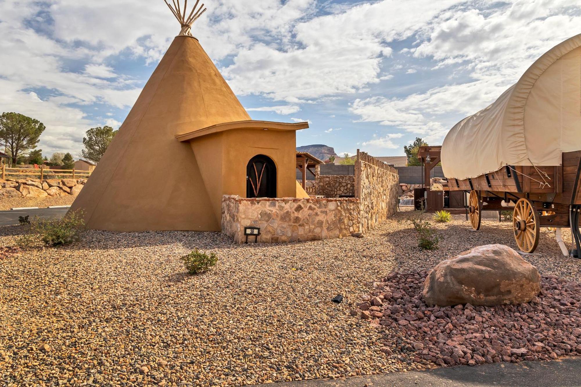 Zion White Bison Glamping & Rv Resort Virgin Exterior foto